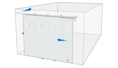 La porte est ainsi stockée sur le long d’un mur du garage une fois ouverte
