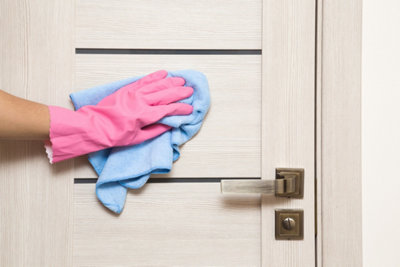 Comment entretenir les portes intérieures