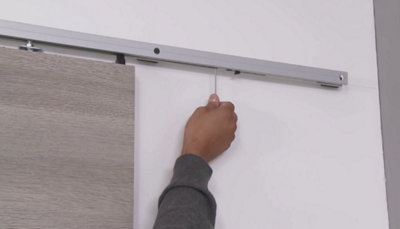 Refermez légèrement la porte