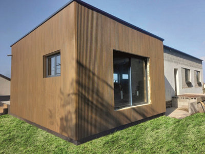 baradage bois façade d'une maison