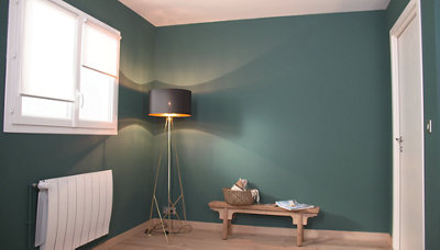 Vos murs repeints mettent parfaitement en valeur votre décoration intérieure.​
