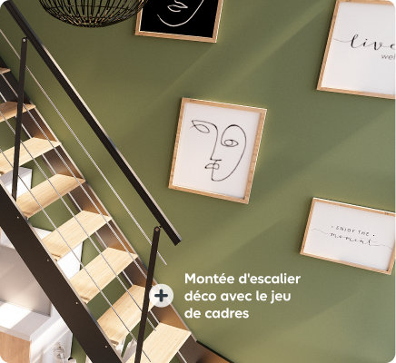 Montée d'escalier déco avec le jeu de cadres