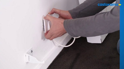 Pose du boîtier ou de la sortie de câble murale pour un radiateur électrique..