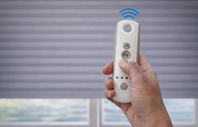 Zoom sur une télécommande de volet roulant
