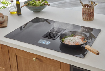 Plaque de cuisson avec hotte intégrée