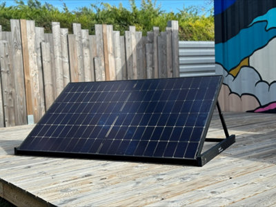 Étape 4 : brancher le panneau solaire sur une prise de votre réseau