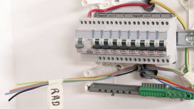 Câbler le tableau électrique, dans quel ordre
