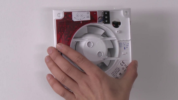 Positionnement extracteur sur le mur