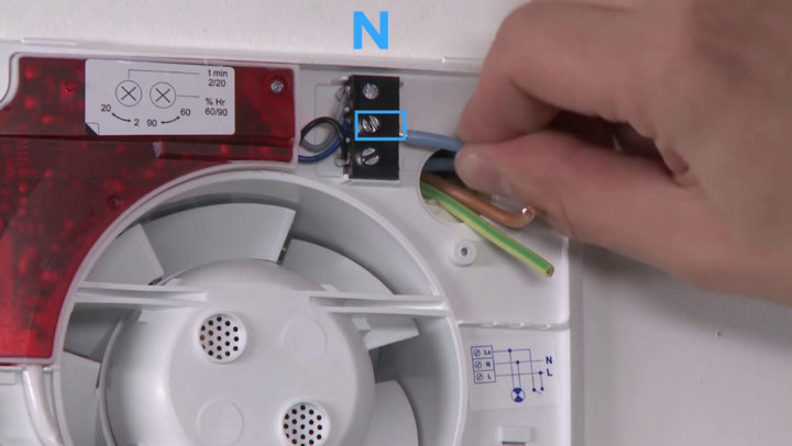 insersion fil neutre bleu