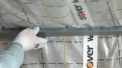 poser le pare-vapeur