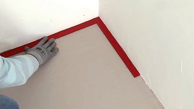 Vérifier les angles à l'aide de l'équerre