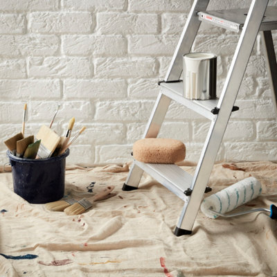 Escalier avec ensemble accessoires de peinture