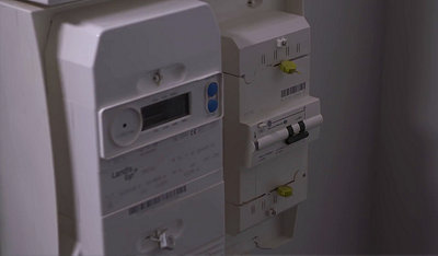 Préparez ensuite la pièce à tapisser