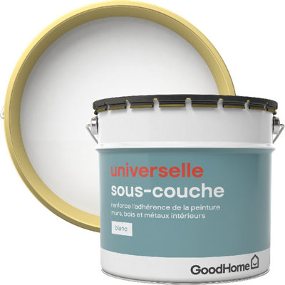 Une sous-couche, des pinceaux et un rouleau​