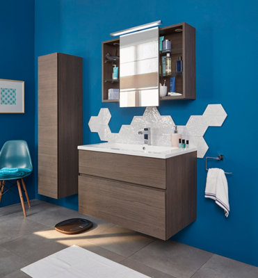 Le bleu est la couleur reine dans les salles de bains.​
