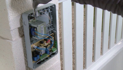 Fixation du boîtier
