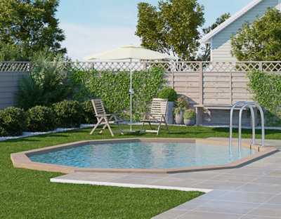 Une piscine enterrée