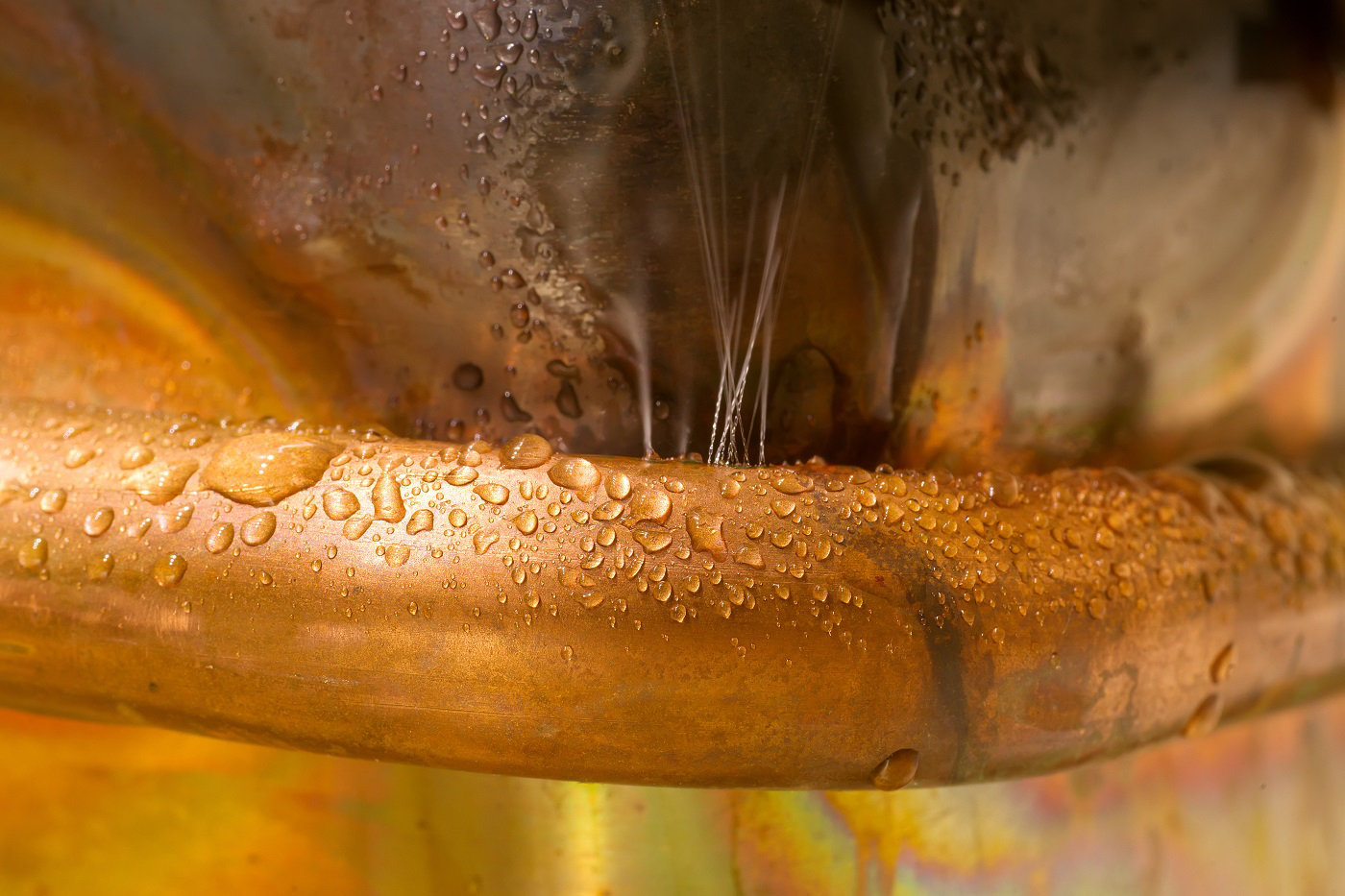 Les bons gestes pour effectuer une réparation temporaire sur une fuite d’eau