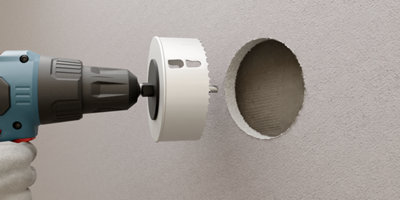 Utilisation d'une scie cloche dans des plaques de plâtre