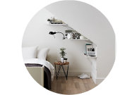 Mur de peinture entièrement blanc dans une chambre