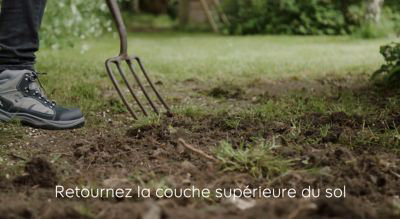 Comment installer un gazon en rouleau ?