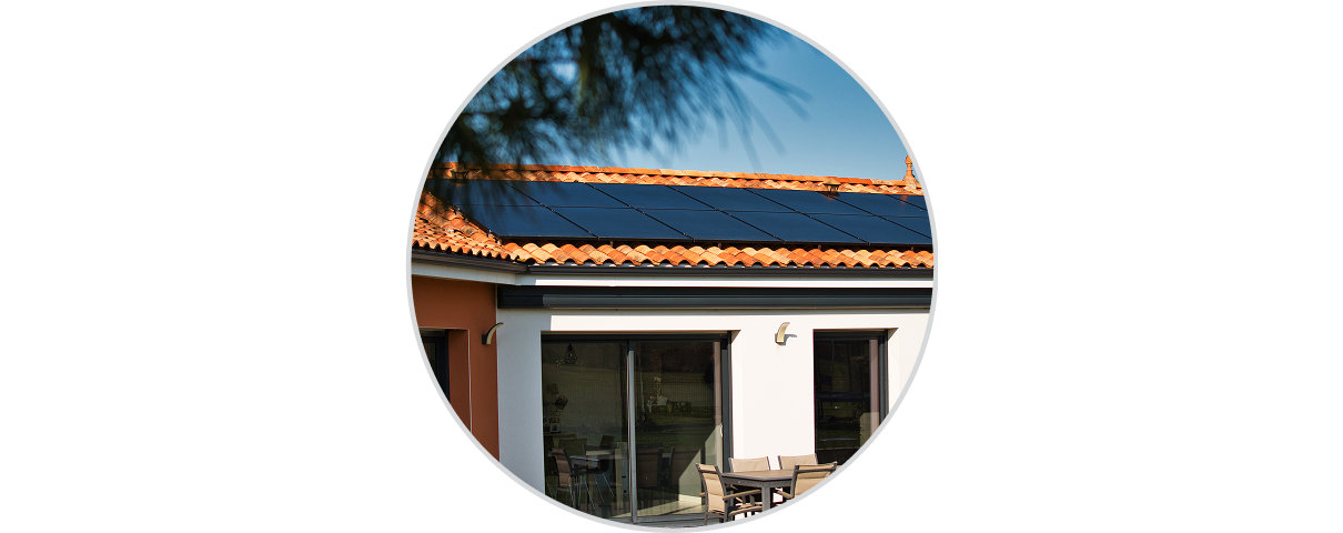 Panneau solaire dualsun sur un toit