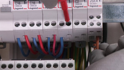 Connexion du contacteur avec le circuit