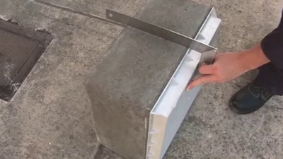 Si la surface du sol à daller dispose d’un regard, il vous faut impérativement surélever son conduit. ​