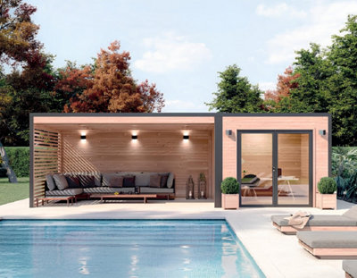 Un abri aménagé devant une piscine