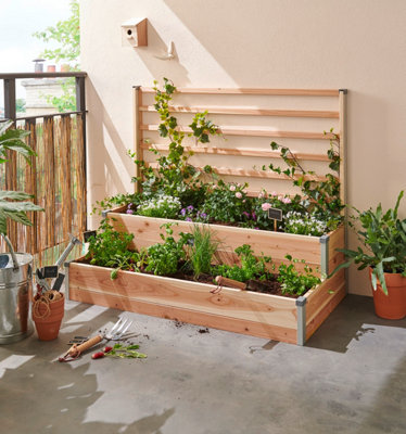 Photo d'un carré potager à 2 étages sur un balcon