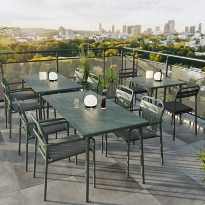 Découvrez tous les salons de jardin en acier