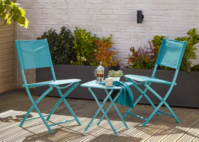 Des chaises de jardin 