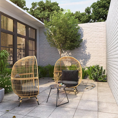 Des fauteuils
