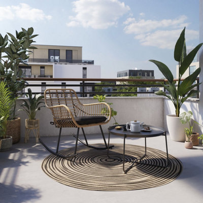 Si le budget ne permet pas d’investir dans un nouveau revêtement de sol pour votre balcon