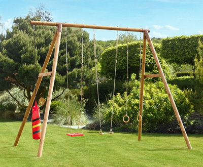 - Le portique en bois