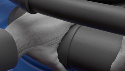 Toujours en utilisant du silicone, effectuez ensuite le raccord entre le tube coudé et le tuyau qui vient de la maison