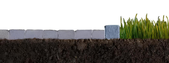 Bordure d'une allée en pavés
