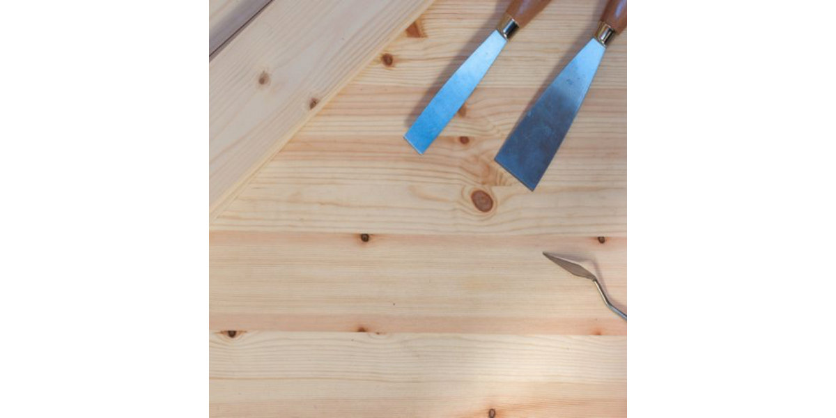 Comment réparer un angle de porte en bois ?