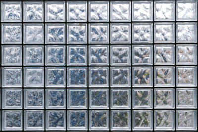 Les briques de verre pour créer une cloison