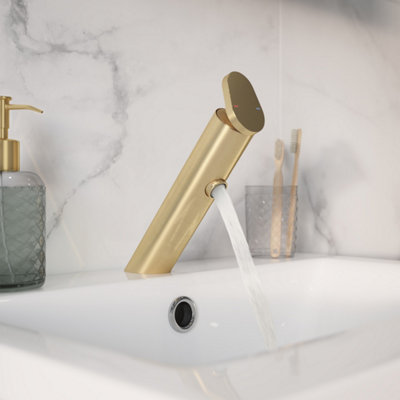 La finition bronze, dorée ou or apporte une touche de raffinement et d’élégance à votre salle de bains