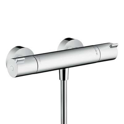 Le robinet de douche se fixe exclusivement au mur