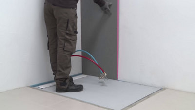 Prenez les dimensions des panneaux sur les 2 murs