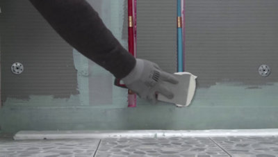 Comment poser du carrelage mural