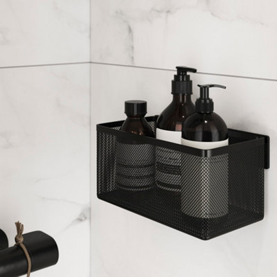 Panier de douche installé dans une baignoire