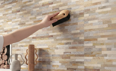 Nettoyage d'un carrelage en relief