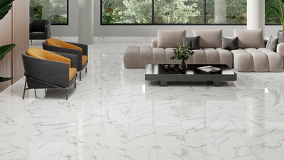 Carrelage effet marbre dans un grand séjour