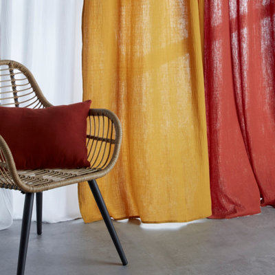 Rideaux blanc orange et brique
