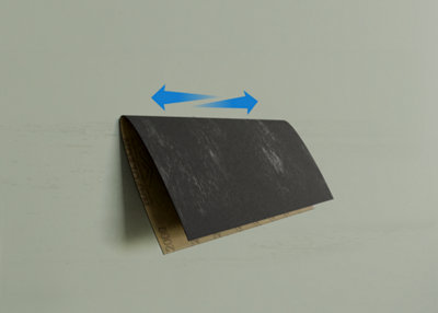 Ponçage aevec du papier abrasif