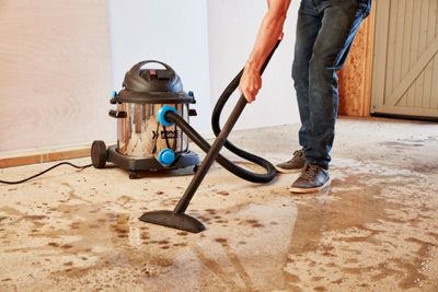 Choisir un aspirateur eau et poussière