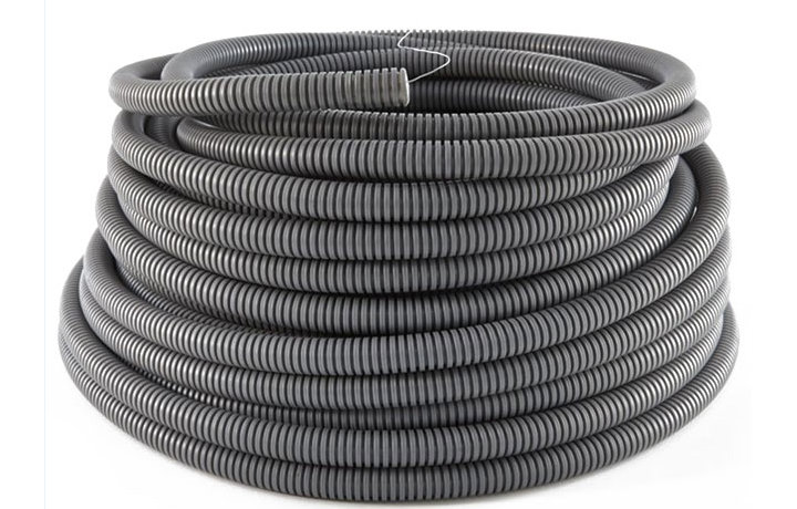 Rouleau de gaine électrique noir